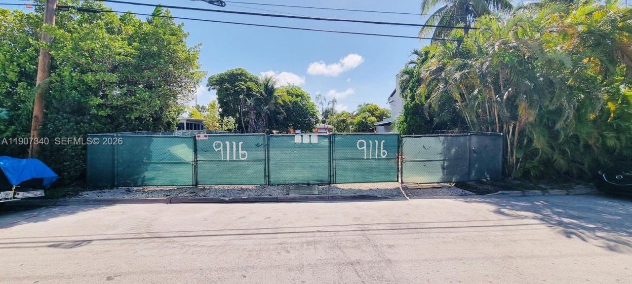 9116 Abbott Ave, Surfside, FL 33154 Photo