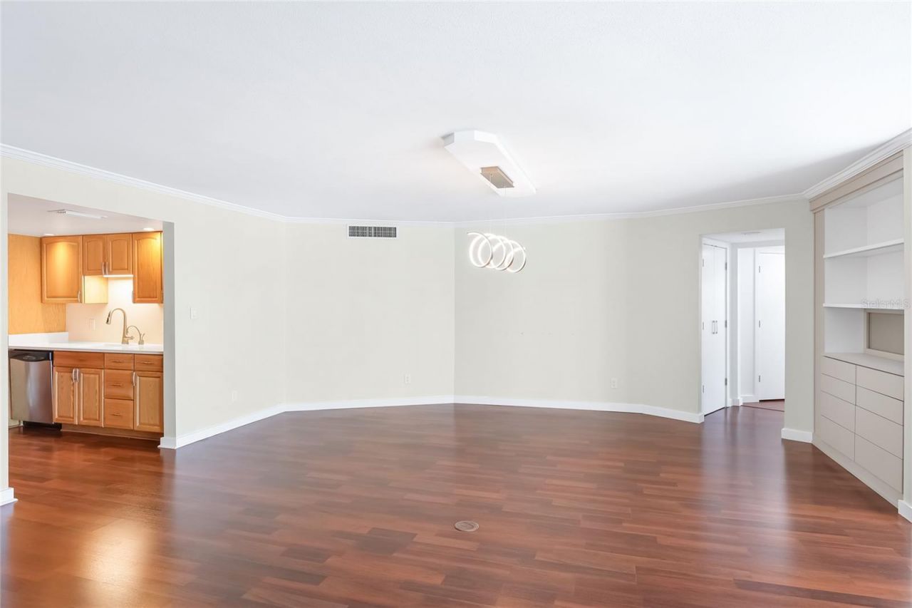 435 S Gulfstream Avenue, Unit 1004, Sarasota, FL 34236 Photo