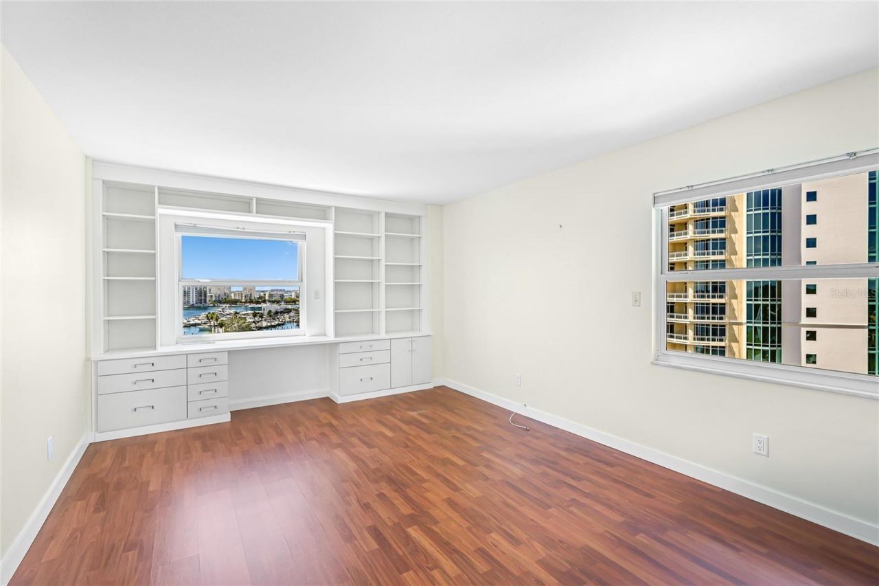 435 S Gulfstream Avenue, Unit 1004, Sarasota, FL 34236 Photo