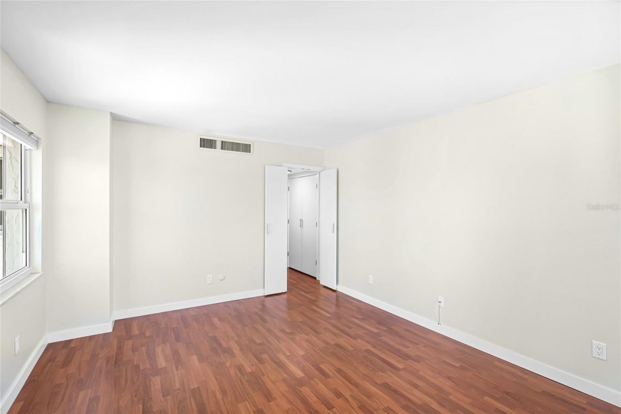 435 S Gulfstream Avenue, Unit 1004, Sarasota, FL 34236 Photo