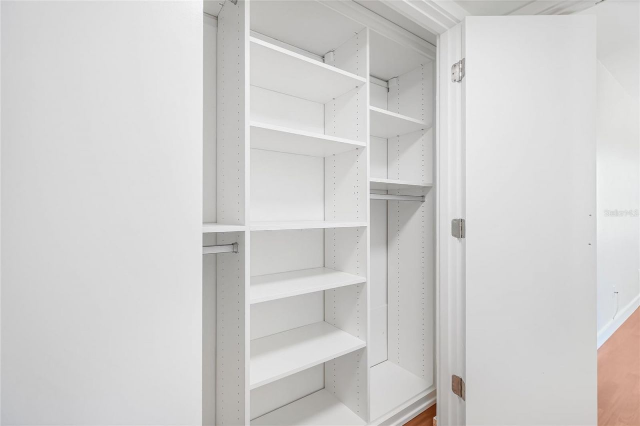 435 S Gulfstream Avenue, Unit 1004, Sarasota, FL 34236 Photo