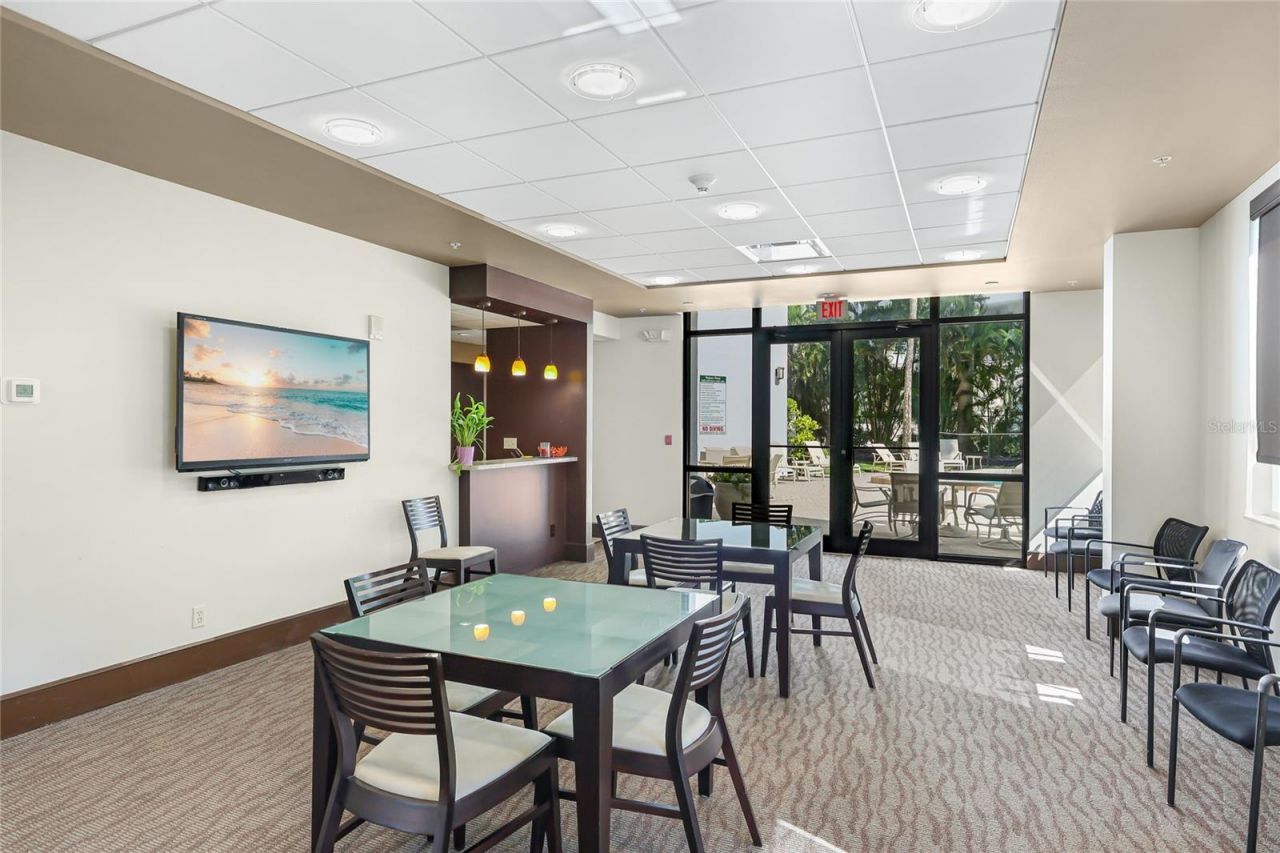 435 S Gulfstream Avenue, Unit 1004, Sarasota, FL 34236 Photo