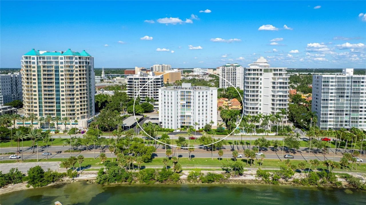 435 S Gulfstream Avenue, Unit 1004, Sarasota, FL 34236 Photo