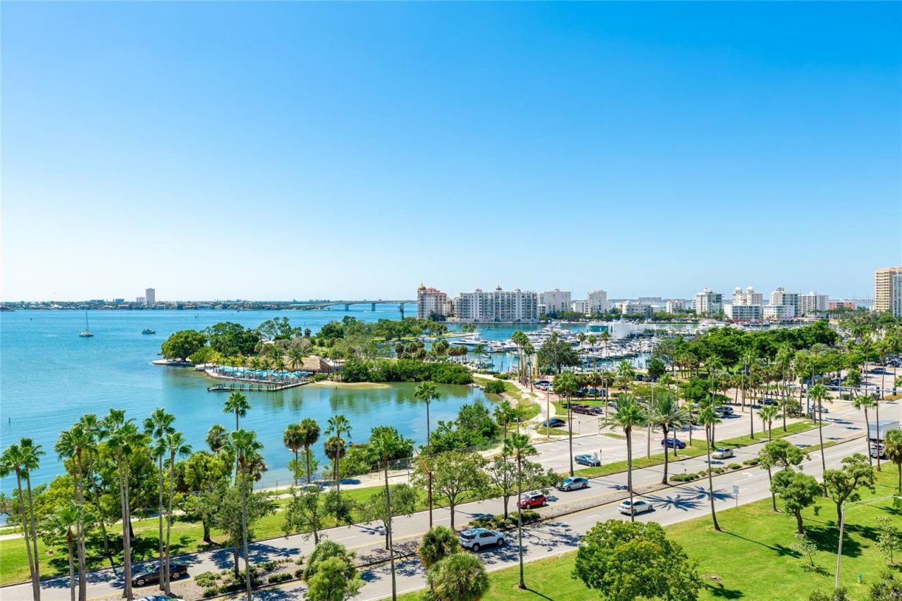 435 S Gulfstream Avenue, Unit 1004, Sarasota, FL 34236 Photo