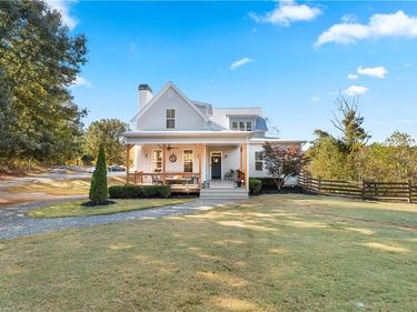 6435 Looper Lake Drive, Flowery Branch, GA 30542