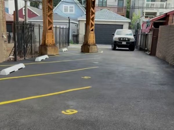 2443 W Armitage Avenue, Chicago, IL 60647