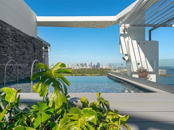 2627 S Bayshore Dr, Unit 3201, Miami, FL 33133