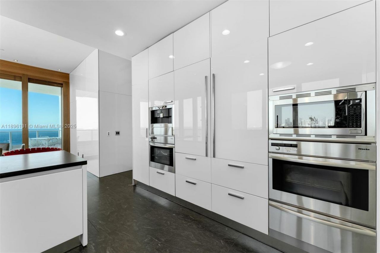 2627 S Bayshore Dr, Unit 3201, Miami, FL 33133 Photo