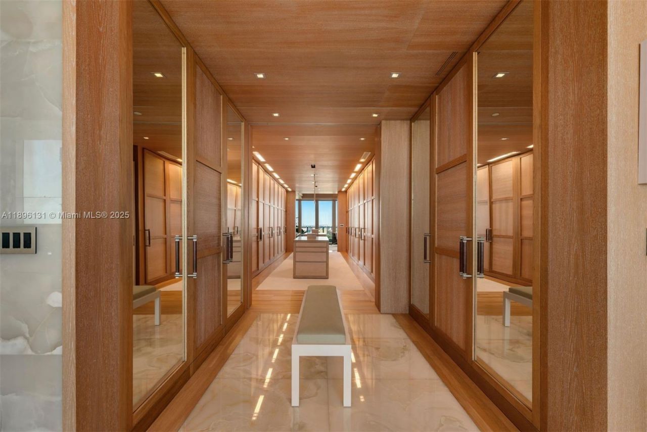 2627 S Bayshore Dr, Unit 3201, Miami, FL 33133 Photo