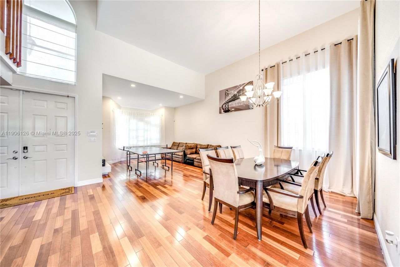 1241 S 13th Ave, Hollywood, FL 33019 Photo