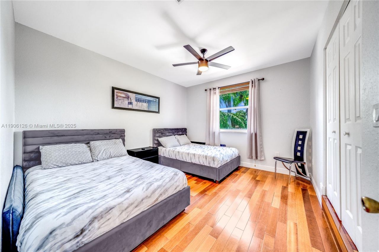 1241 S 13th Ave, Hollywood, FL 33019 Photo