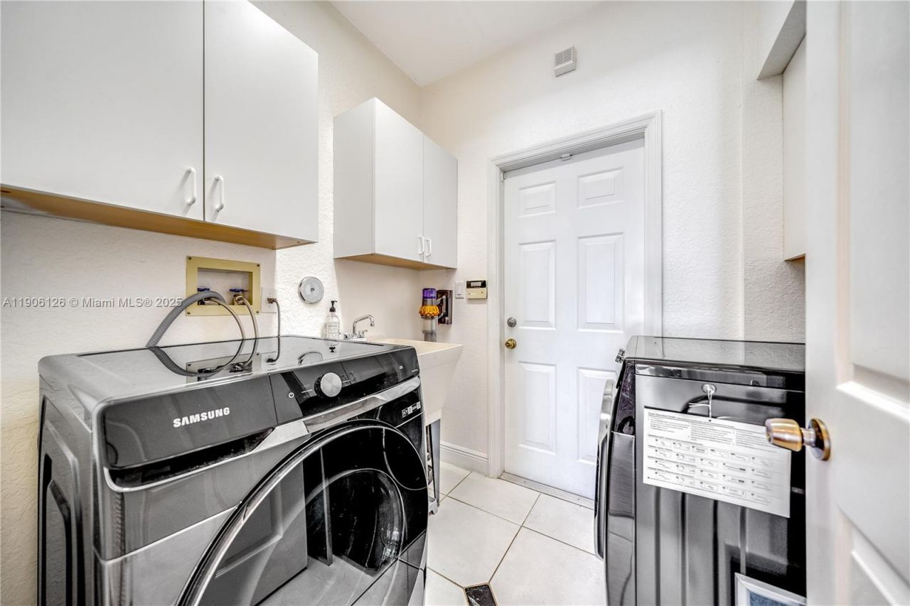 1241 S 13th Ave, Hollywood, FL 33019 Photo