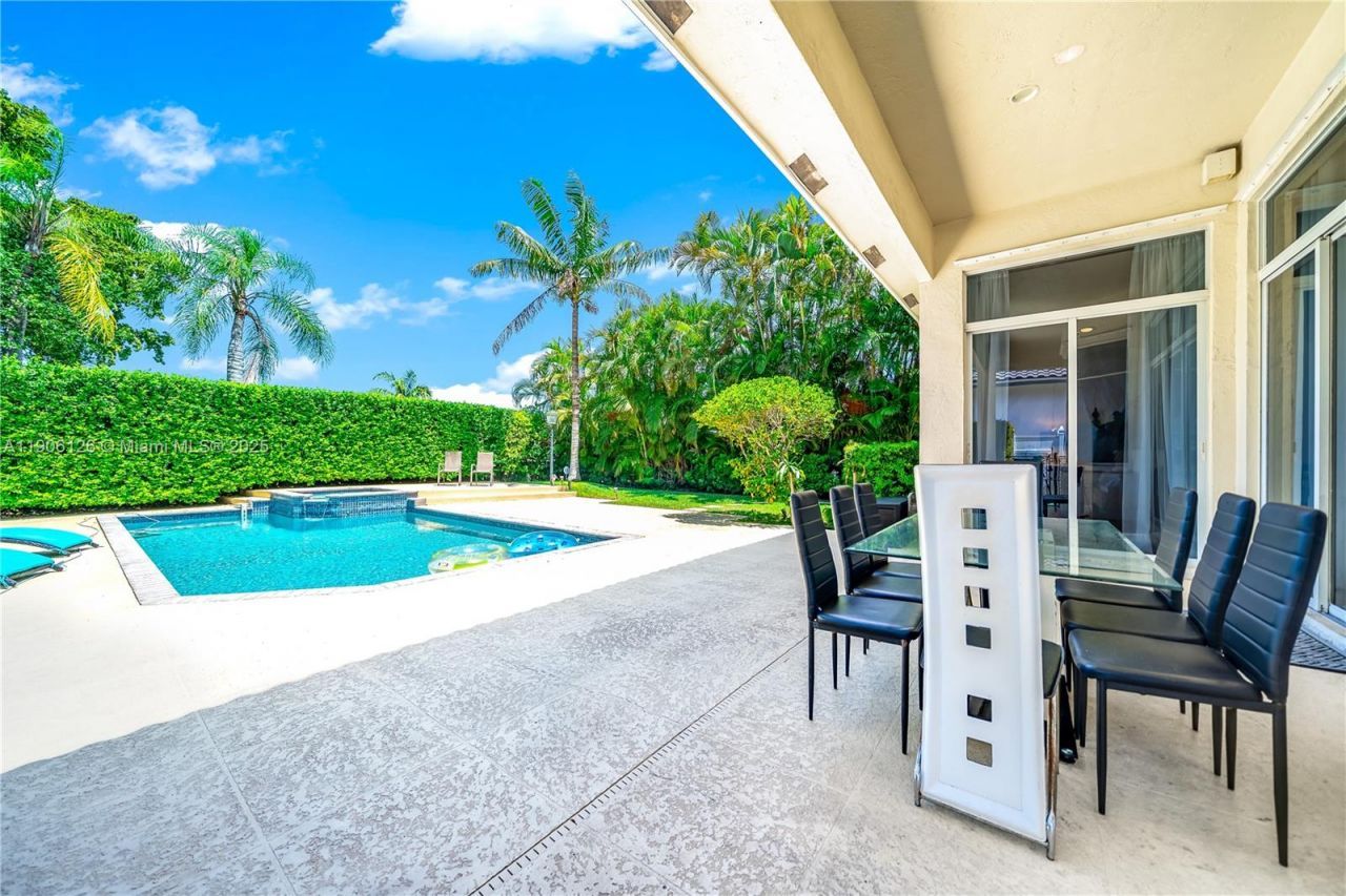 1241 S 13th Ave, Hollywood, FL 33019 Photo