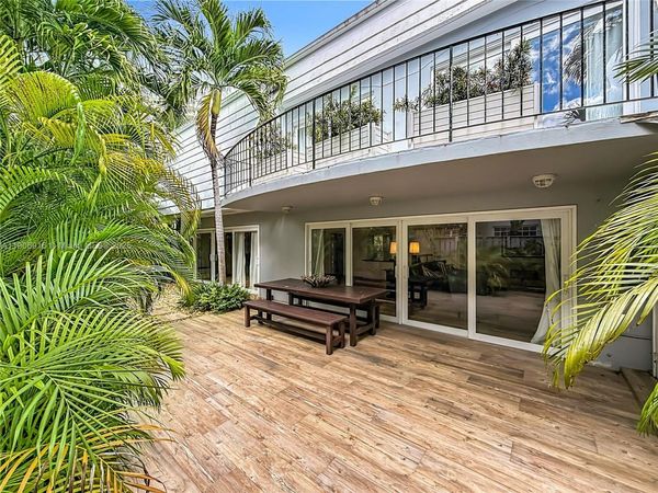 254 Sea View Dr, Unit 5, Key Biscayne, FL 33149