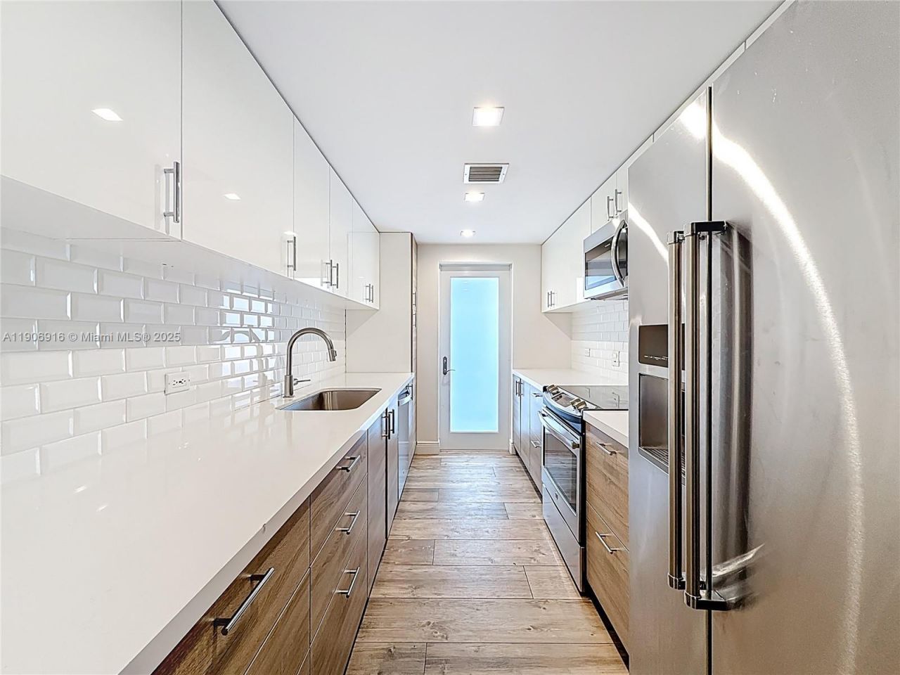 254 Sea View Dr, Unit 5, Key Biscayne, FL 33149 Photo