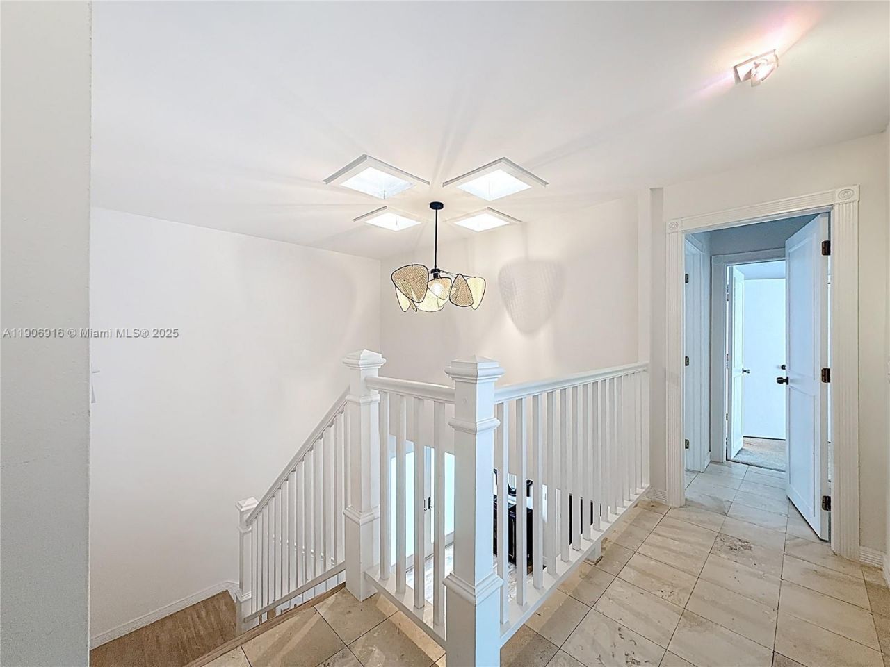 254 Sea View Dr, Unit 5, Key Biscayne, FL 33149 Photo