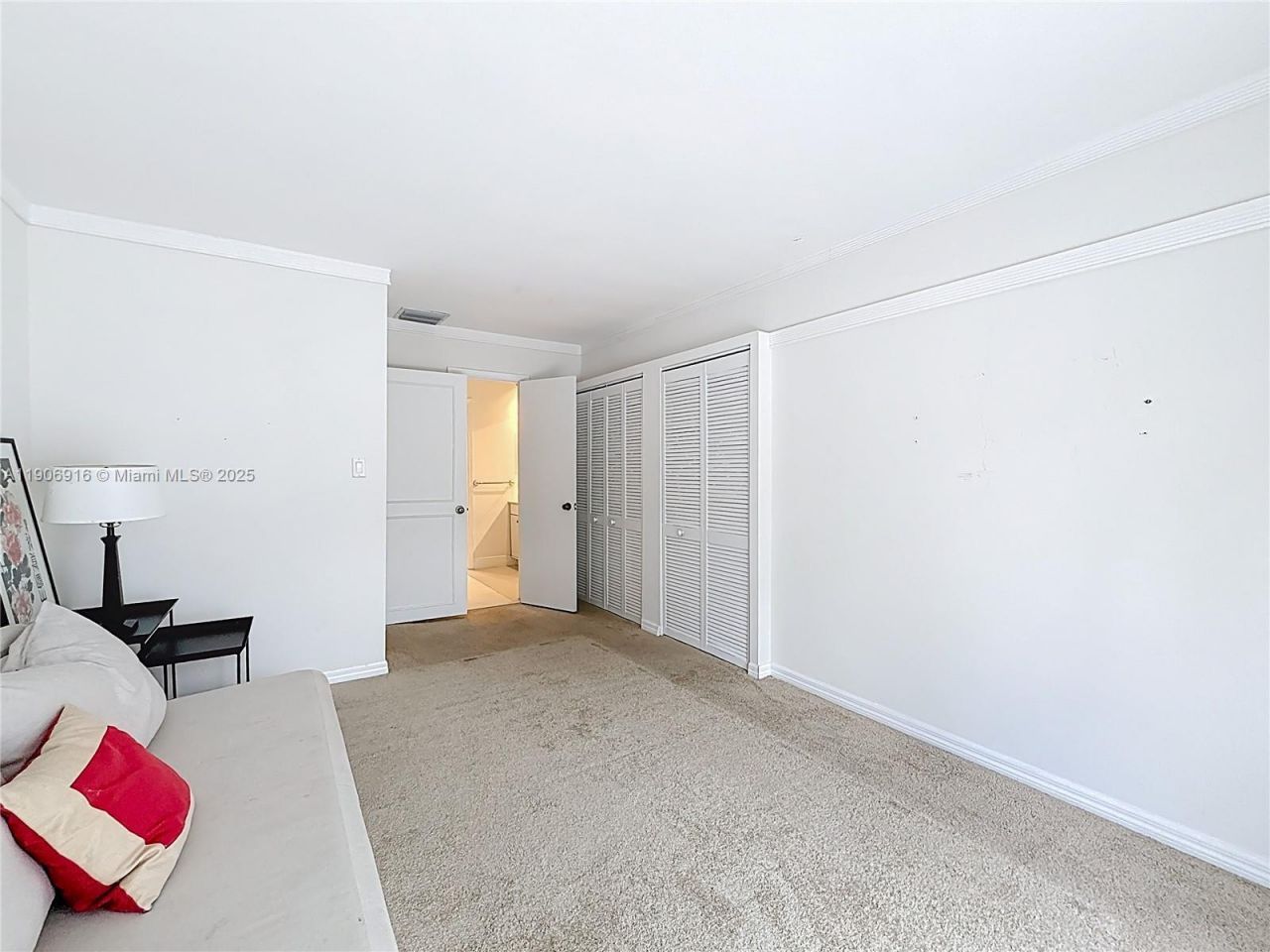 254 Sea View Dr, Unit 5, Key Biscayne, FL 33149 Photo