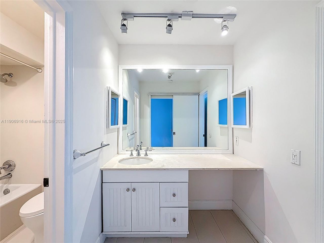 254 Sea View Dr, Unit 5, Key Biscayne, FL 33149 Photo