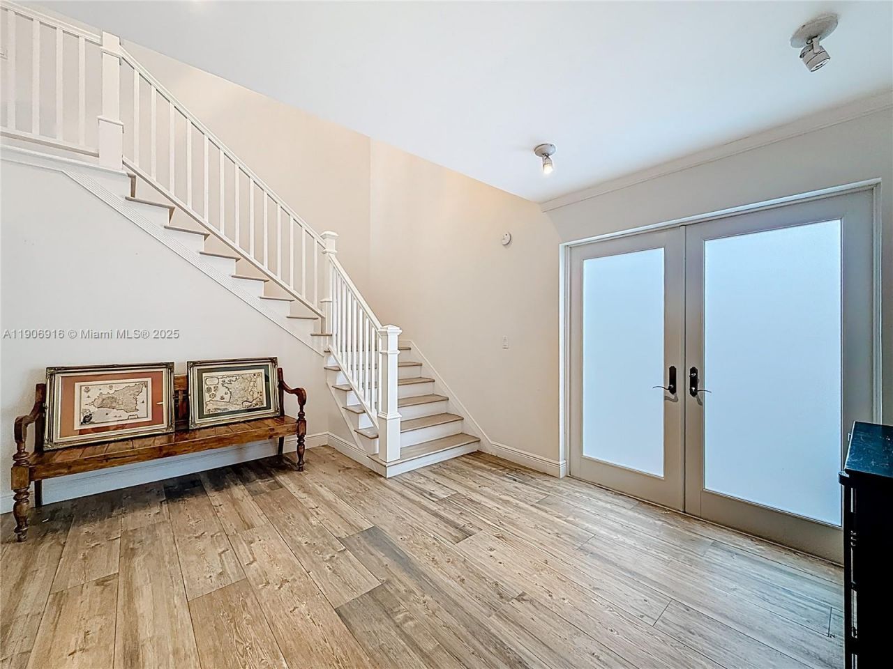 254 Sea View Dr, Unit 5, Key Biscayne, FL 33149 Photo