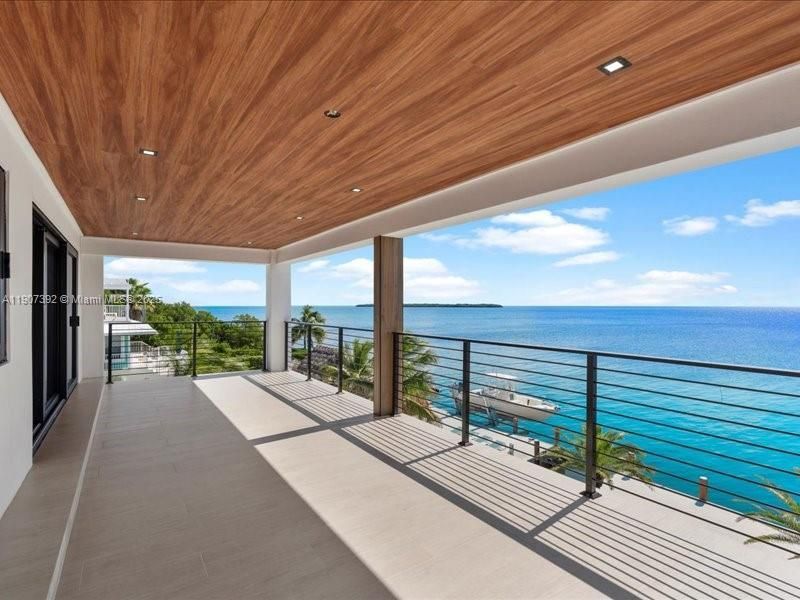 239 Tavernier Dr, Tavernier, FL 33070 Photo