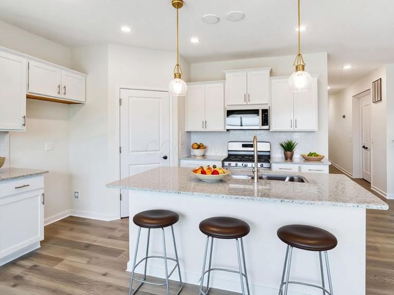 725 Maria Drive, Plain City, OH 43064 Photo 4