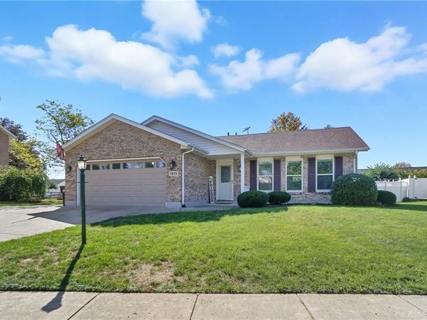 1872 Harris Lane, Xenia, OH 45385