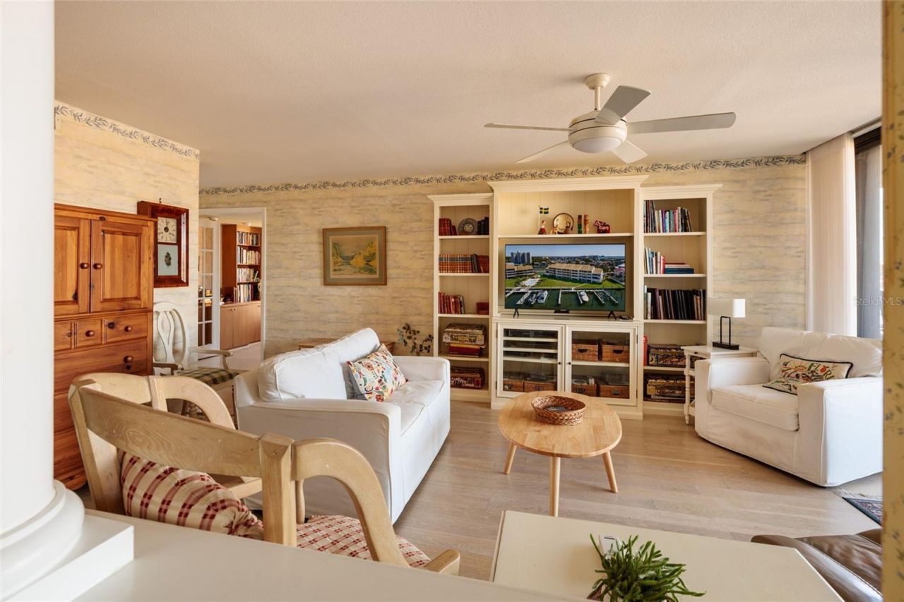 2795 Kipps Colony Drive S, Unit 101-102, Saint Petersburg, FL 33707 Photo