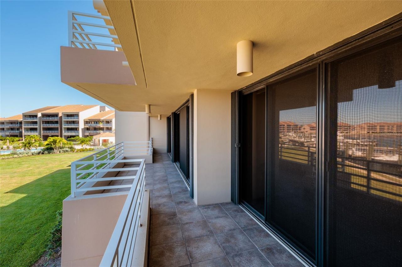 2795 Kipps Colony Drive S, Unit 101-102, Saint Petersburg, FL 33707 Photo