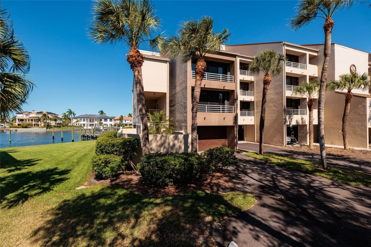 2795 Kipps Colony Drive S, Unit 101-102, Saint Petersburg, FL 33707 Photo