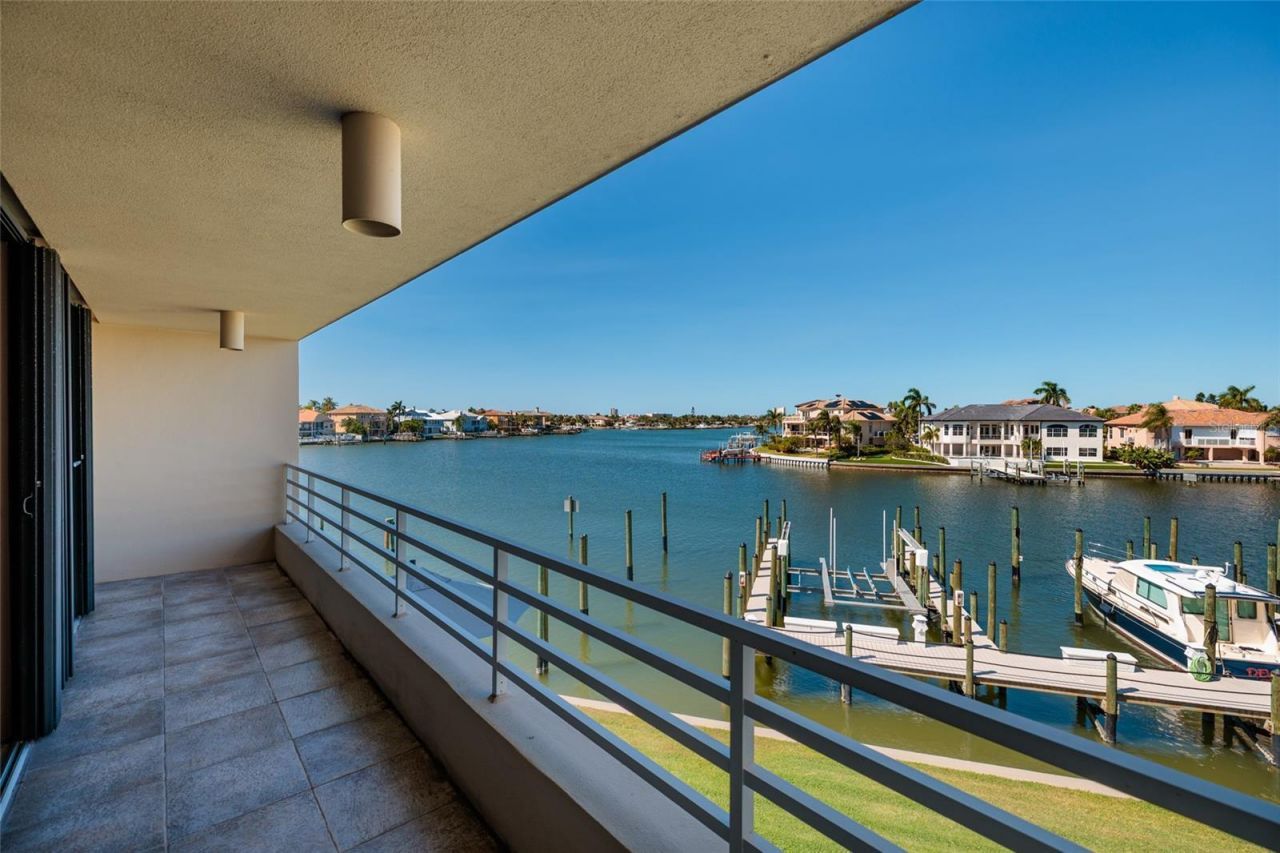 2795 Kipps Colony Drive S, Unit 101-102, Saint Petersburg, FL 33707 Photo