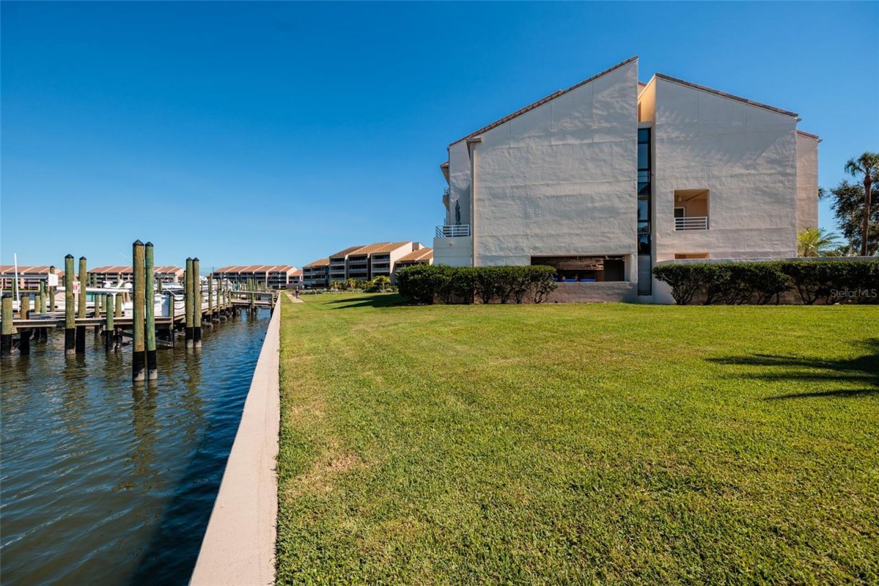 2795 Kipps Colony Drive S, Unit 101-102, Saint Petersburg, FL 33707 Photo