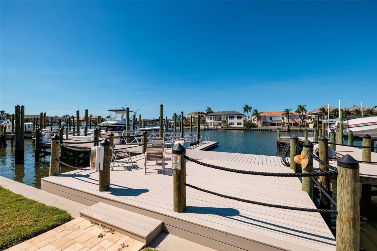 2795 Kipps Colony Drive S, Unit 101-102, Saint Petersburg, FL 33707 Photo