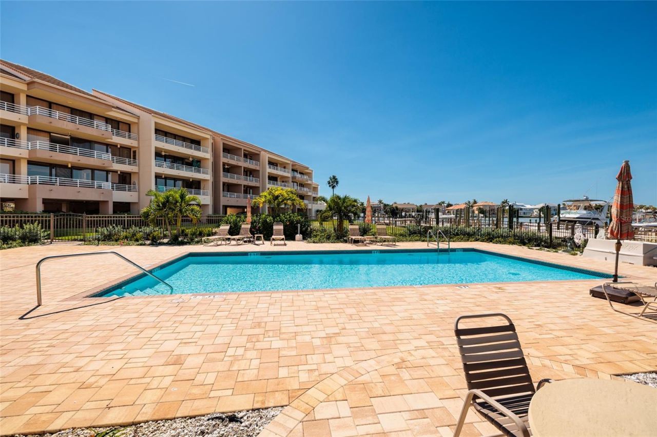 2795 Kipps Colony Drive S, Unit 101-102, Saint Petersburg, FL 33707 Photo