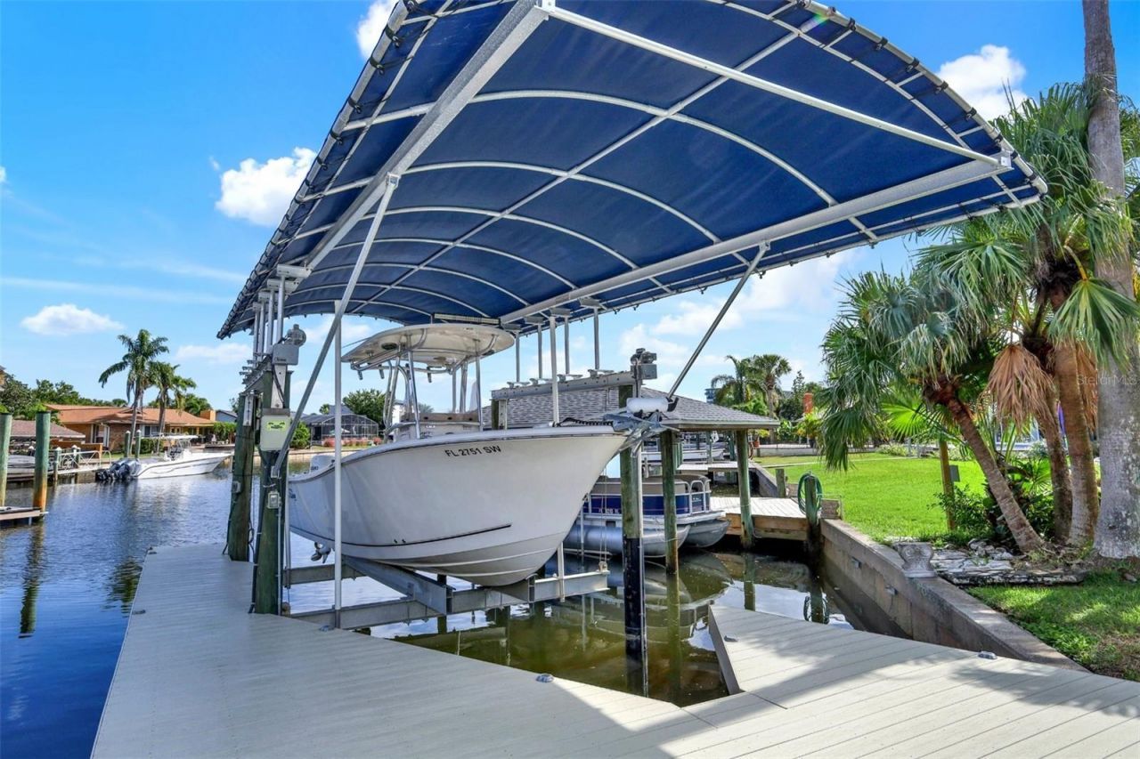 301 Quay Assisi, New Smyrna Beach, FL 32169 Photo