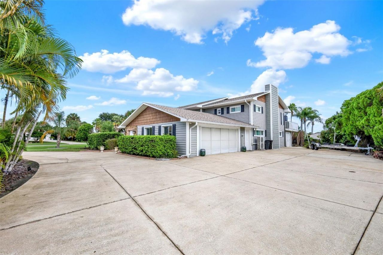 301 Quay Assisi, New Smyrna Beach, FL 32169 Photo