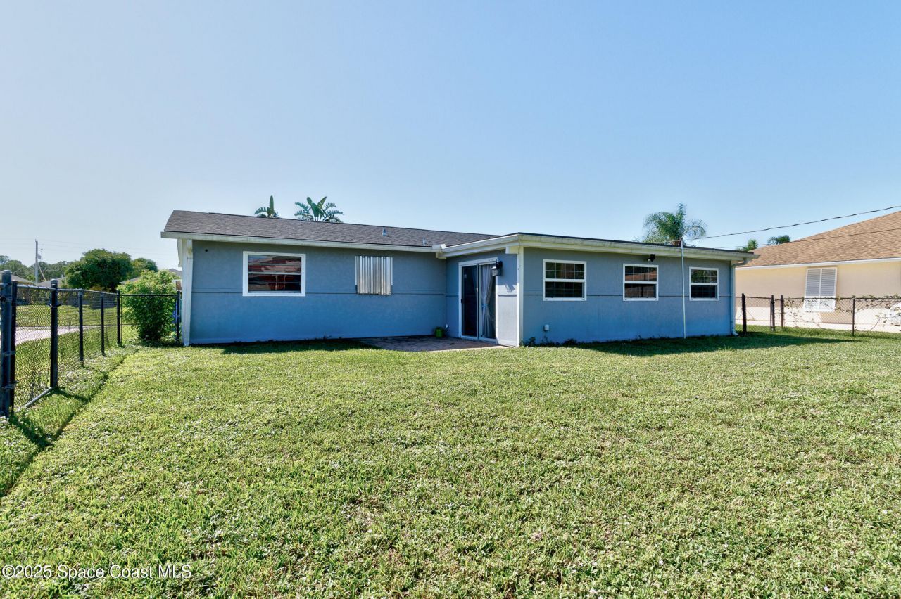 918 Bermuda Avenue, Sebastian, FL 32958 Photo