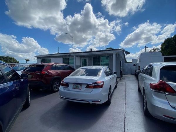 398 E 56th St, Hialeah, FL 33013