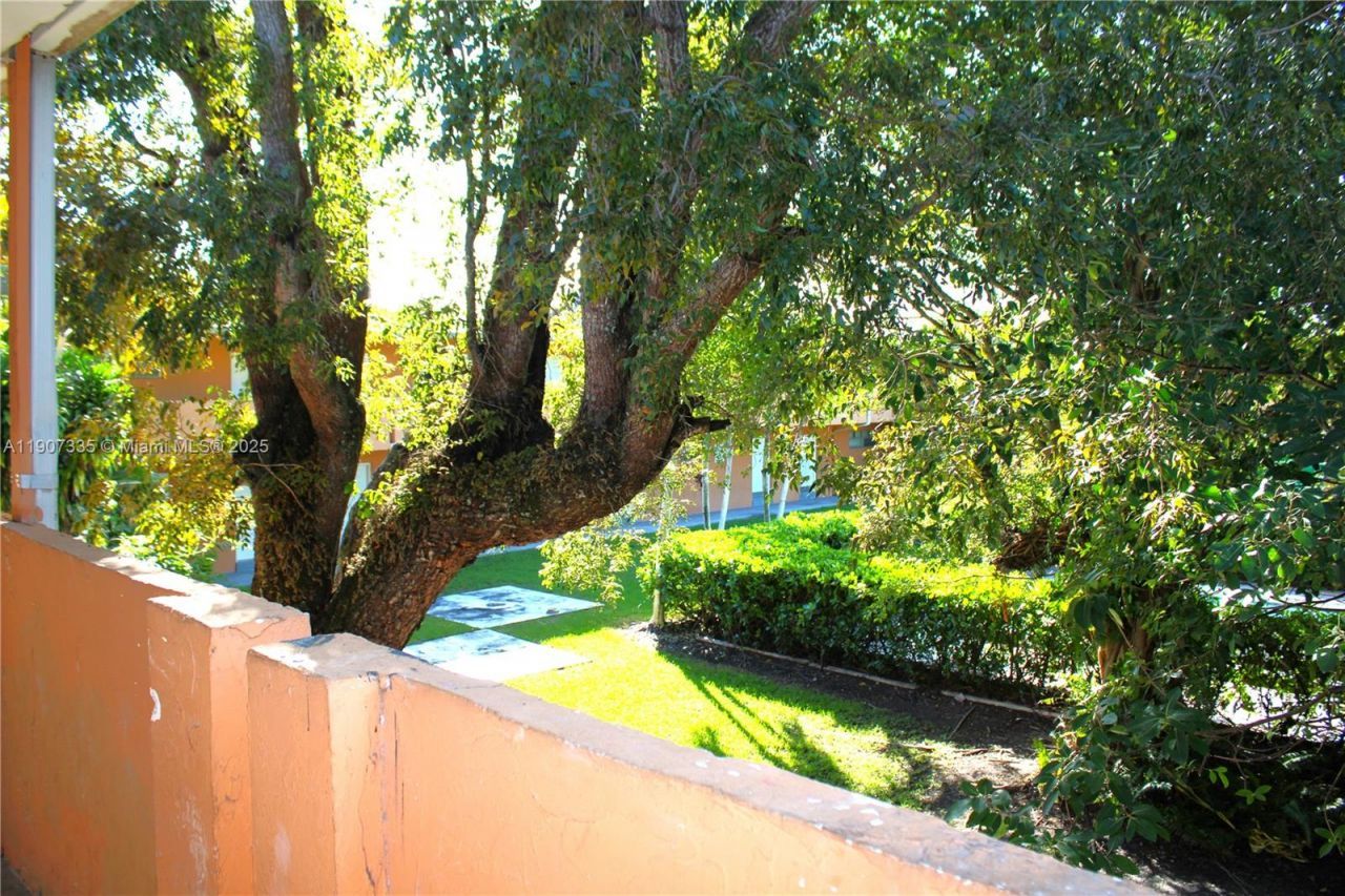 9760 SW 184th St, Unit 12D, Cutler Bay, FL 33157 Photo