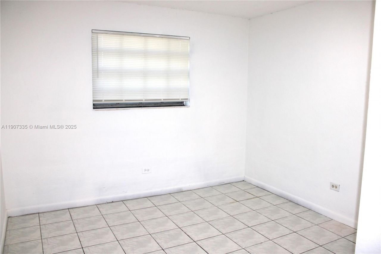 9760 SW 184th St, Unit 12D, Cutler Bay, FL 33157 Photo