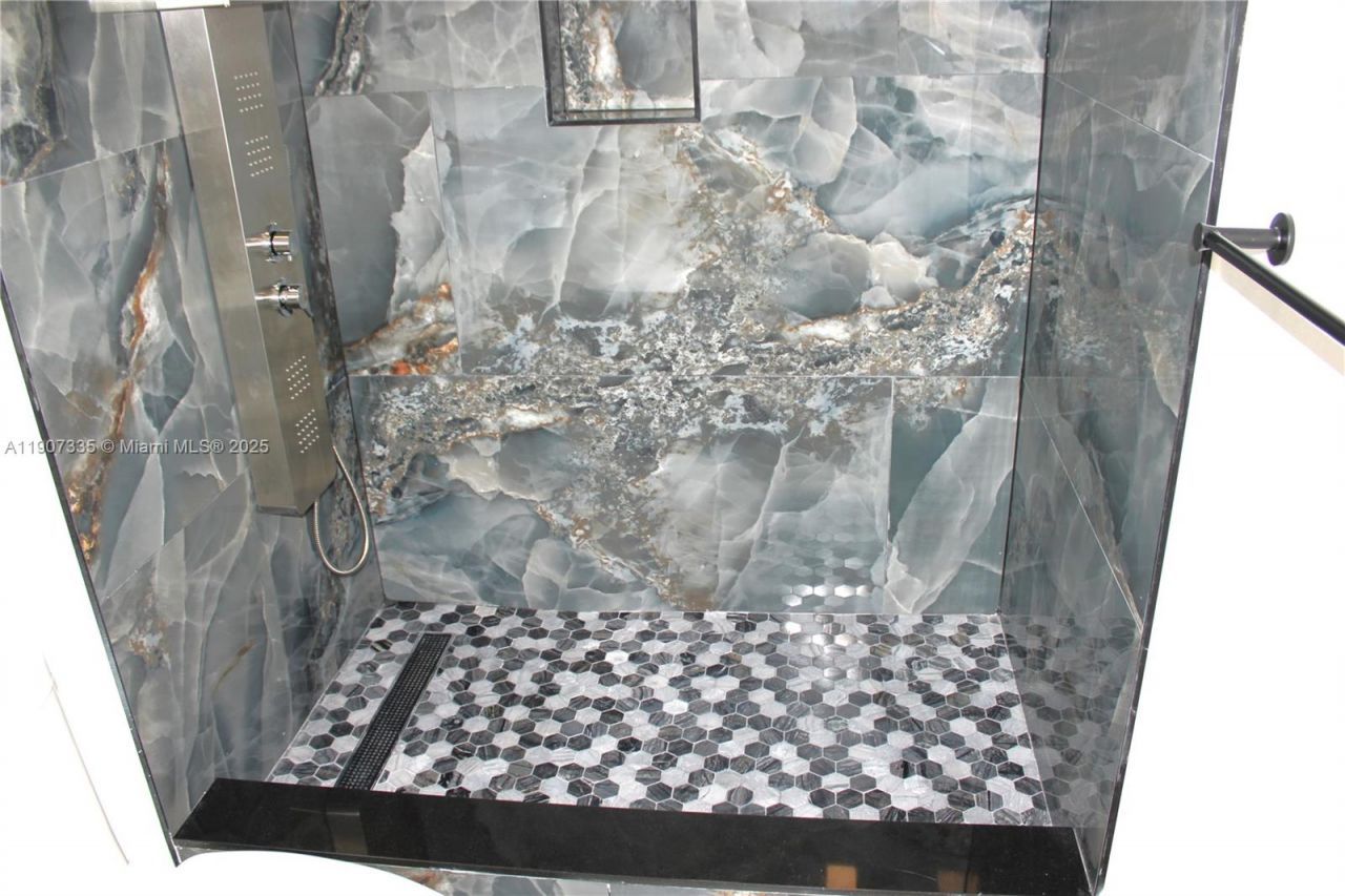 9760 SW 184th St, Unit 12D, Cutler Bay, FL 33157 Photo