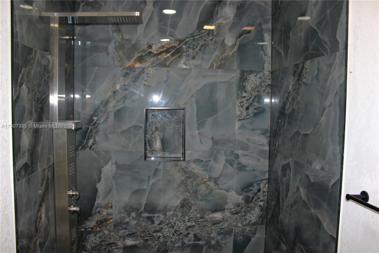 9760 SW 184th St, Unit 12D, Cutler Bay, FL 33157 Photo