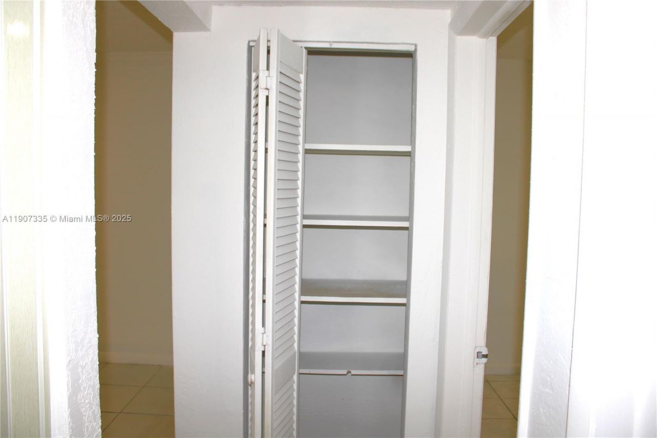 9760 SW 184th St, Unit 12D, Cutler Bay, FL 33157 Photo