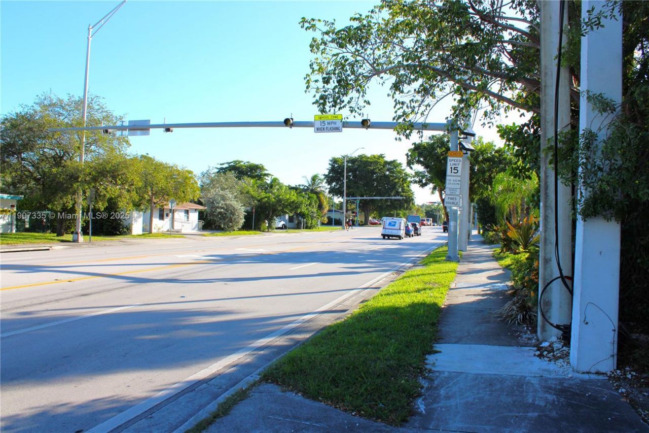 9760 SW 184th St, Unit 12D, Cutler Bay, FL 33157 Photo