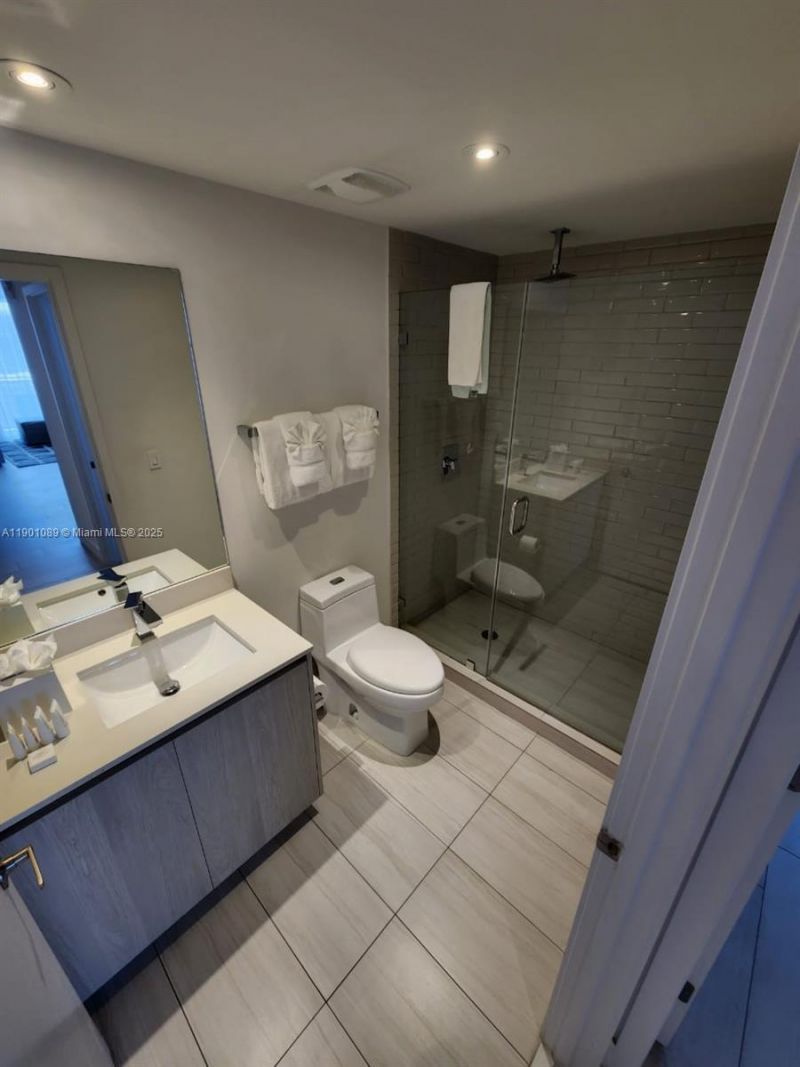 4010 S Ocean Dr, Unit R1709, Hollywood, FL 33019 Photo