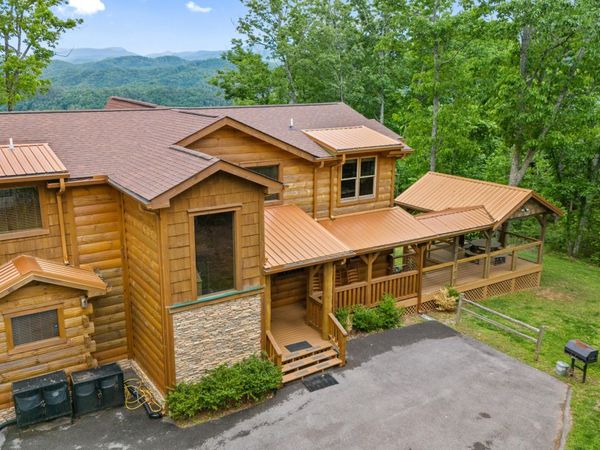 2631 Sawmill Branch Drive, Sevierville, TN 37862