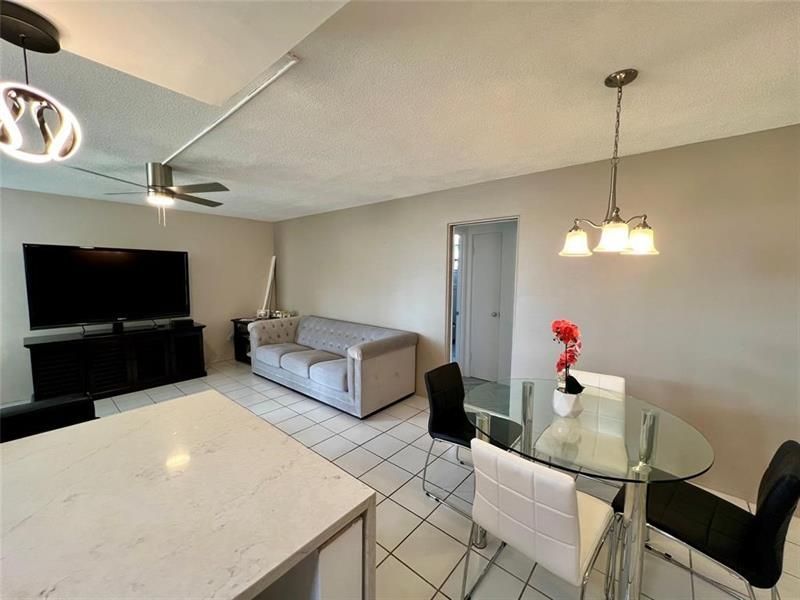 2840 NE 33rd Court, Unit 2, Fort Lauderdale, FL 33306 Photo
