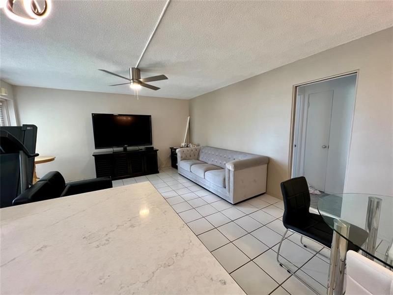 2840 NE 33rd Court, Unit 2, Fort Lauderdale, FL 33306 Photo