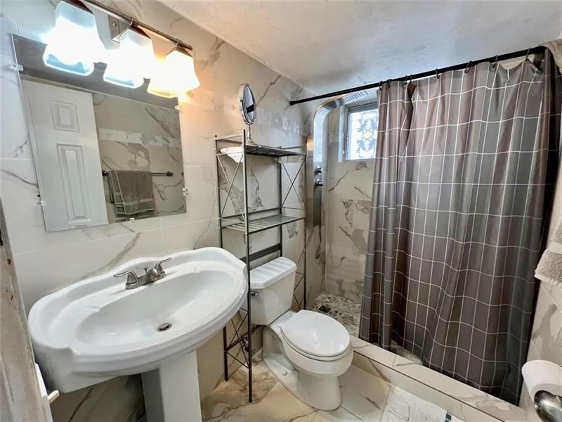 2840 NE 33rd Court, Unit 2, Fort Lauderdale, FL 33306 Photo