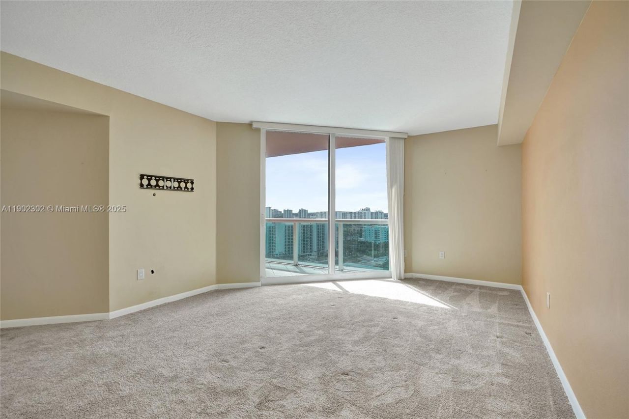 3370 Hidden Bay Dr, Unit 2114, Aventura, FL 33180 Photo