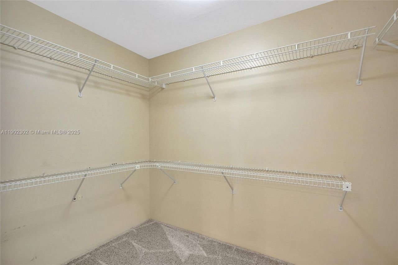 3370 Hidden Bay Dr, Unit 2114, Aventura, FL 33180 Photo